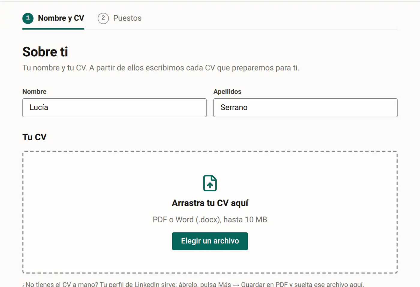 La primera pantalla de CV Rocket: un recuadro donde soltar tu CV.